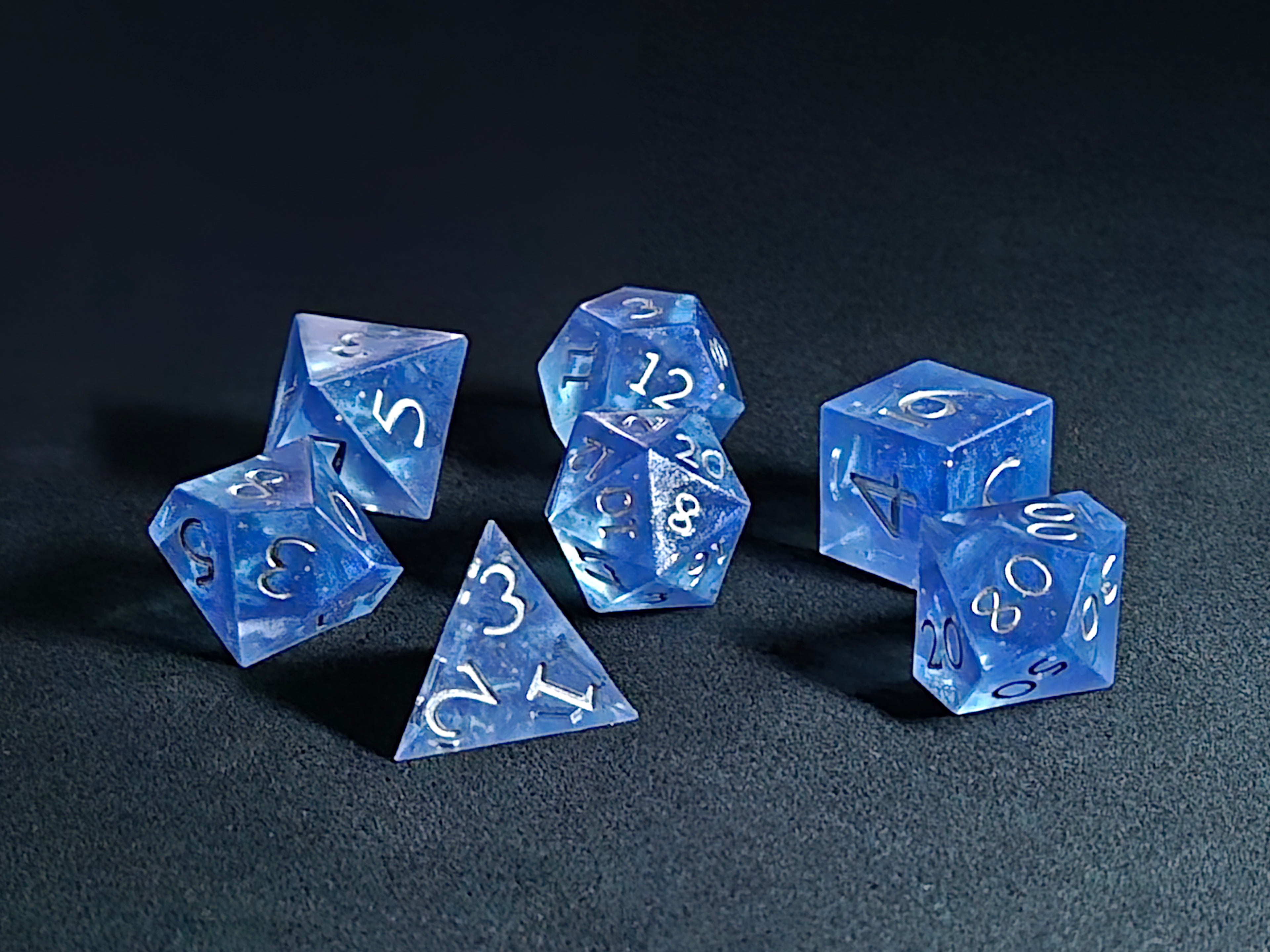 Tundra 7 piece dice set